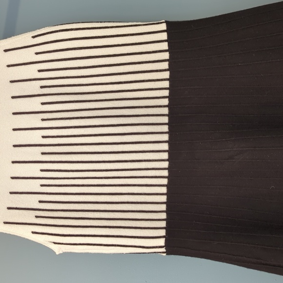 Black and white knit dress by Milly Mini - Picture 3 of 4